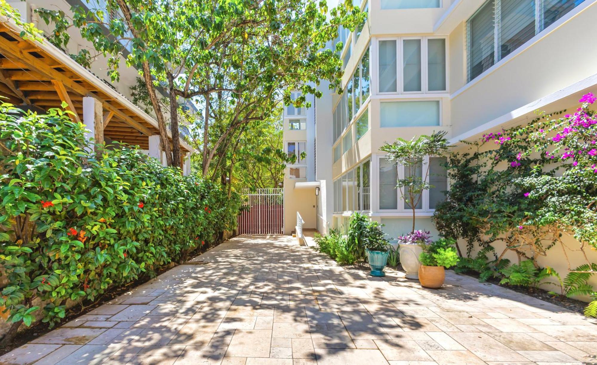Hidden Gem In Miramar- Power Generator- Parking Apartment San Juan Bagian luar foto