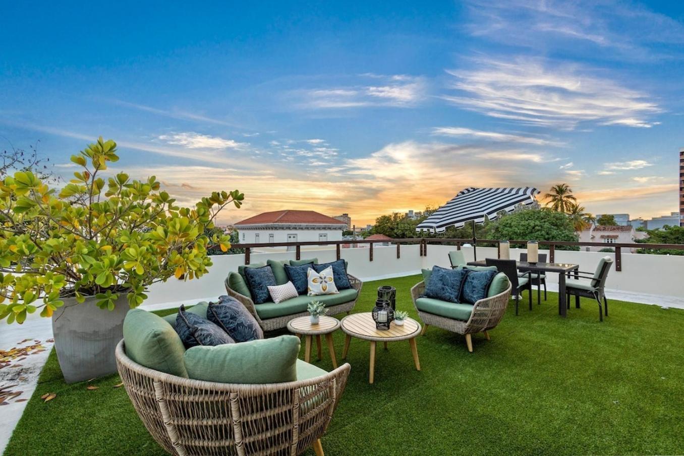 Hidden Gem In Miramar- Power Generator- Parking Apartment San Juan Bagian luar foto